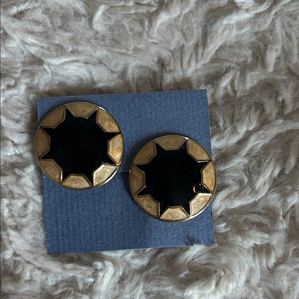 Gold and Black Star Earrings - Picture 3 of 11